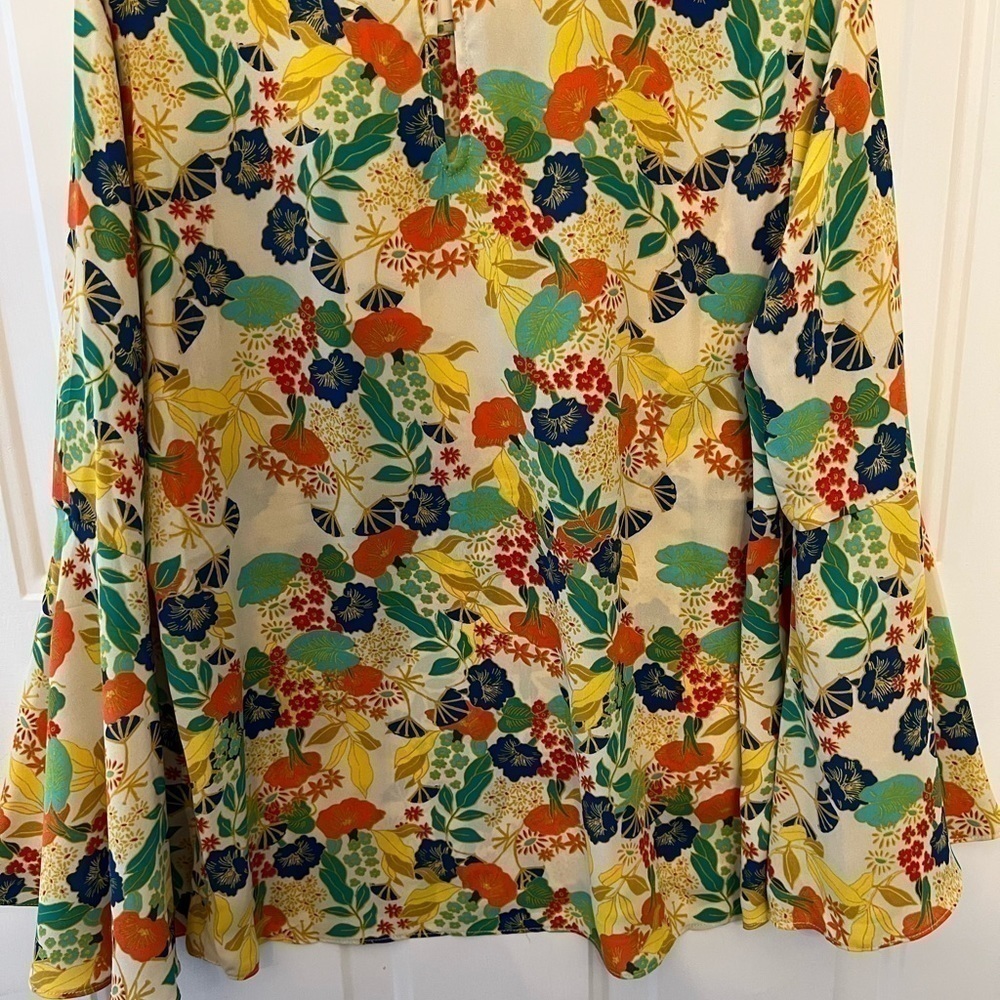 Rose and Olive, too, women’s Large Floral Bohemian Style Long sleeve.
